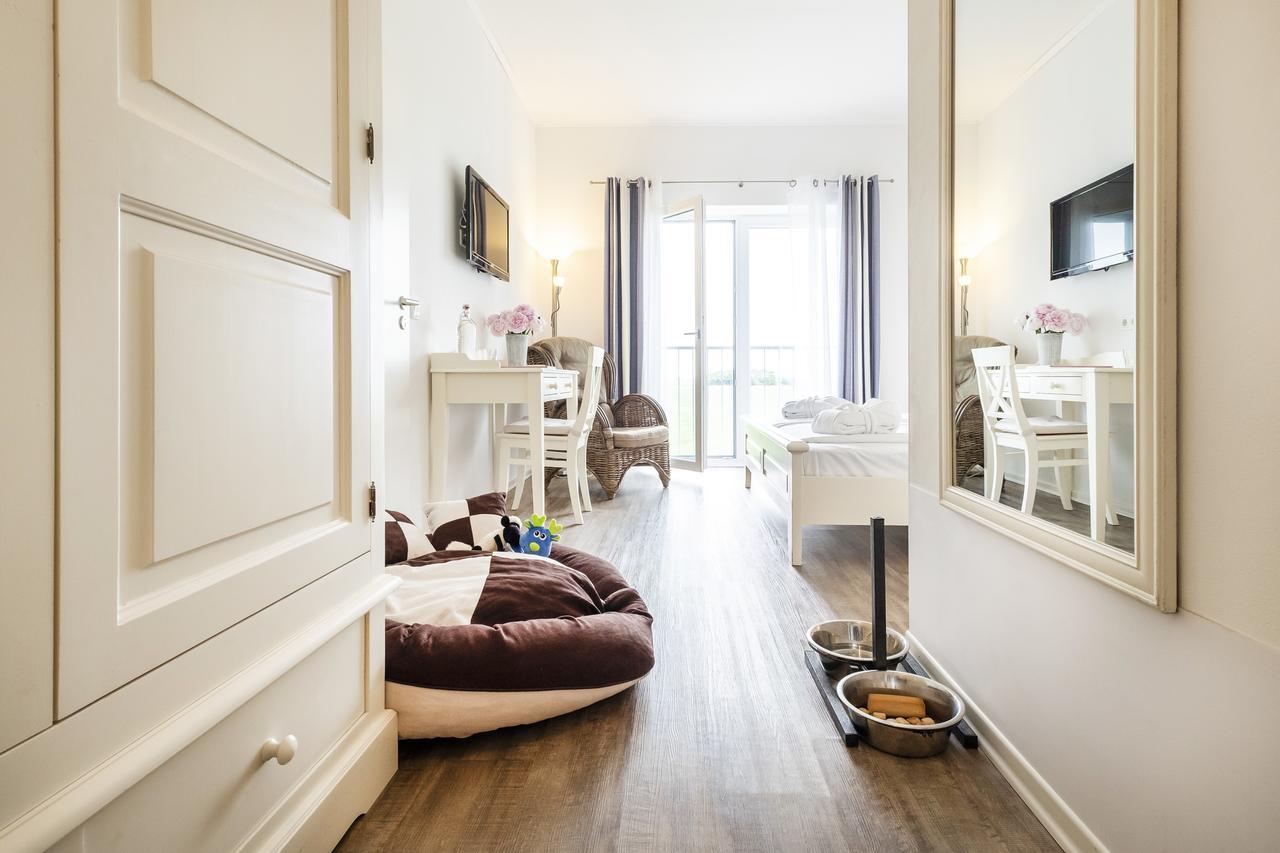 Hotel, Restaurant, Cafe Pharisaeerhof - Nordseeurlaub Mit Hund Nordstrand Luaran gambar